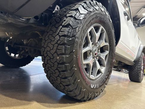 Used 2023 Ford Bronco Badlands image 35