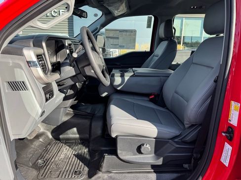 New 2026 Ford F250 XL w/ XL Chrome Package image 11