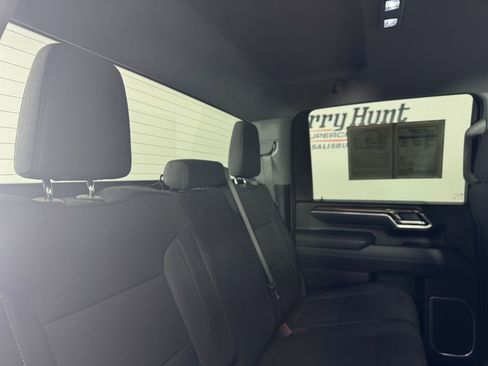 Used 2025 Chevrolet Silverado 2500 LT AWD/4WD image 28