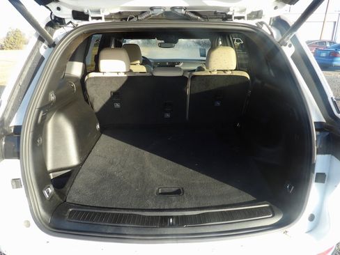 Used 2023 Jeep Grand Cherokee Limited image 8