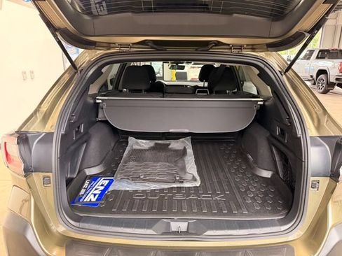 Used 2025 Subaru Outback Premium AWD/4WD image 8