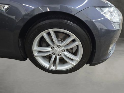 Used 2014 Tesla Model S 85 image 17