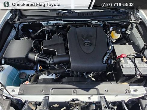 Used 2023 Toyota Tacoma SR5 RWD image 11