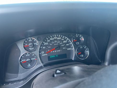 Used 2023 GMC Savana 2500 w/ Driver Convenience Package image 5