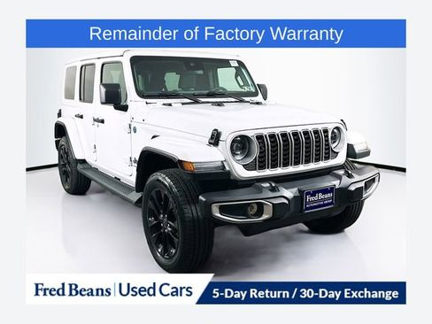 Used 2025 Jeep Wrangler Unlimited Sahara AWD/4WD image 1