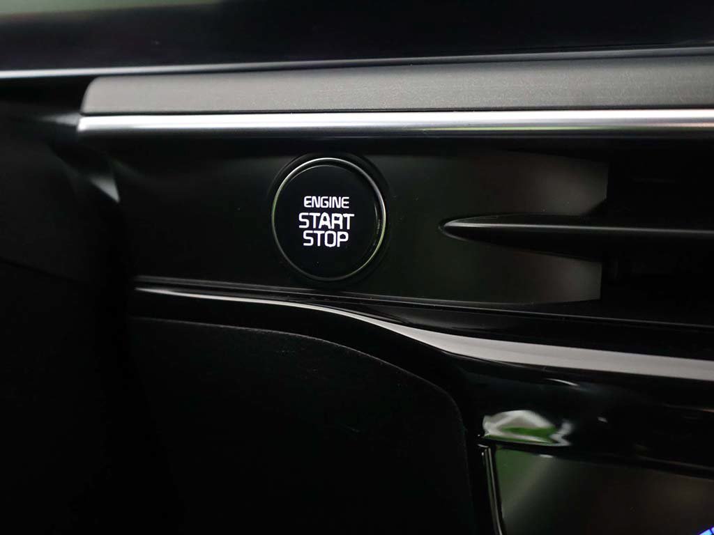 Used 2025 Kia K5 GT-Line w/ GT-Line Premium Package FWD image 38