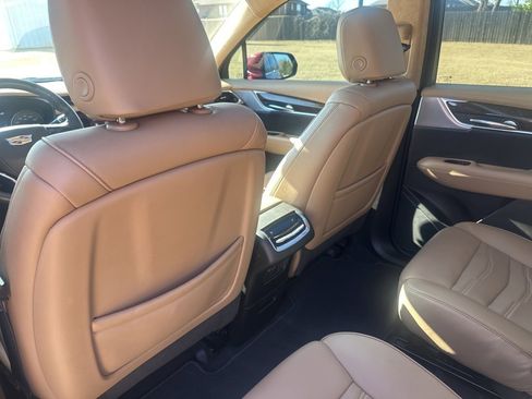 Used 2023 Cadillac XT6 Premium Luxury w/ Platinum Package image 31