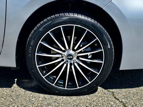 Used 2019 Toyota Corolla XSE FWD image 29