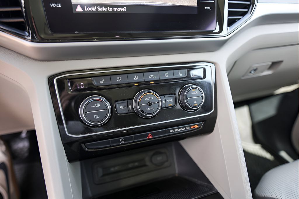Used 2021 Volkswagen Atlas SEL Premium AWD/4WD image 18