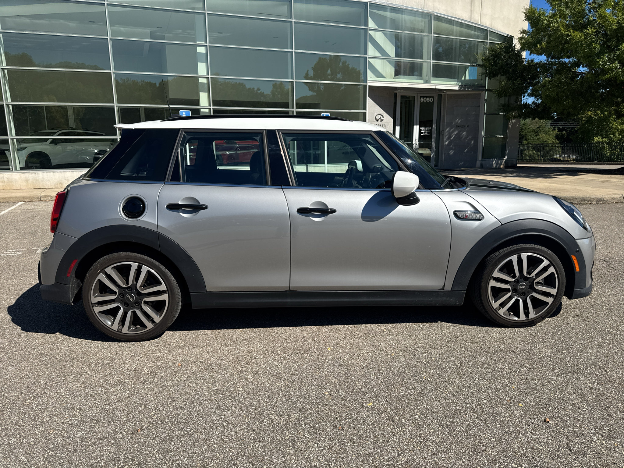 Used 2024 MINI Cooper S FWD image 9