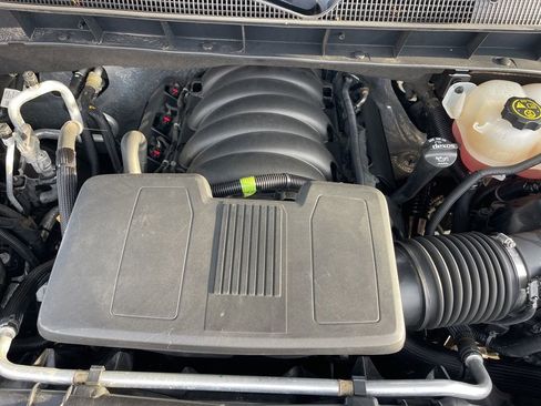 Used 2019 Chevrolet Silverado 1500 High Country w/ Technology Package image 37