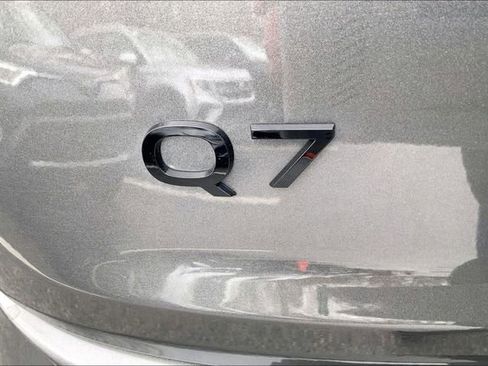 Used 2025 Audi Q7 3.0T Premium Plus image 9