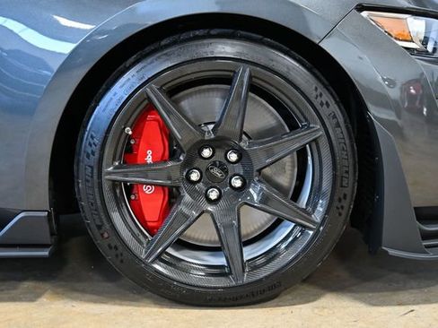Used 2020 Ford Mustang Shelby GT500 w/ Carbon Fibre Track Pack image 18