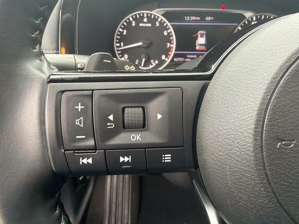 Used 2022 Nissan Pathfinder SV FWD image 31