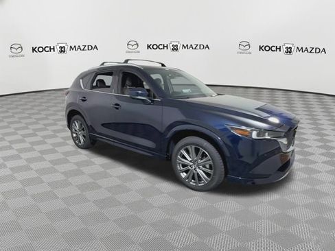 New 2025 MAZDA CX-5 Signature image 2