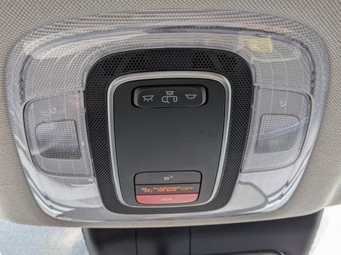 Used 2024 Hyundai Elantra SEL FWD image 28