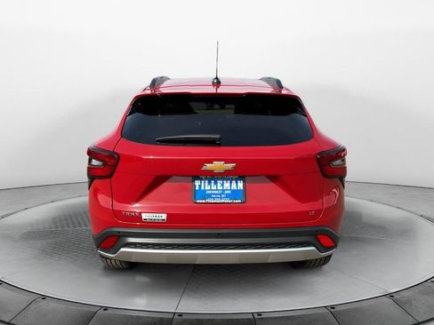 New 2026 Chevrolet Trax LT w/ Sunroof Package image 6