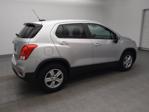 Used 2020 Chevrolet Trax LS w/ Tint and Cruise Package FWD image 10