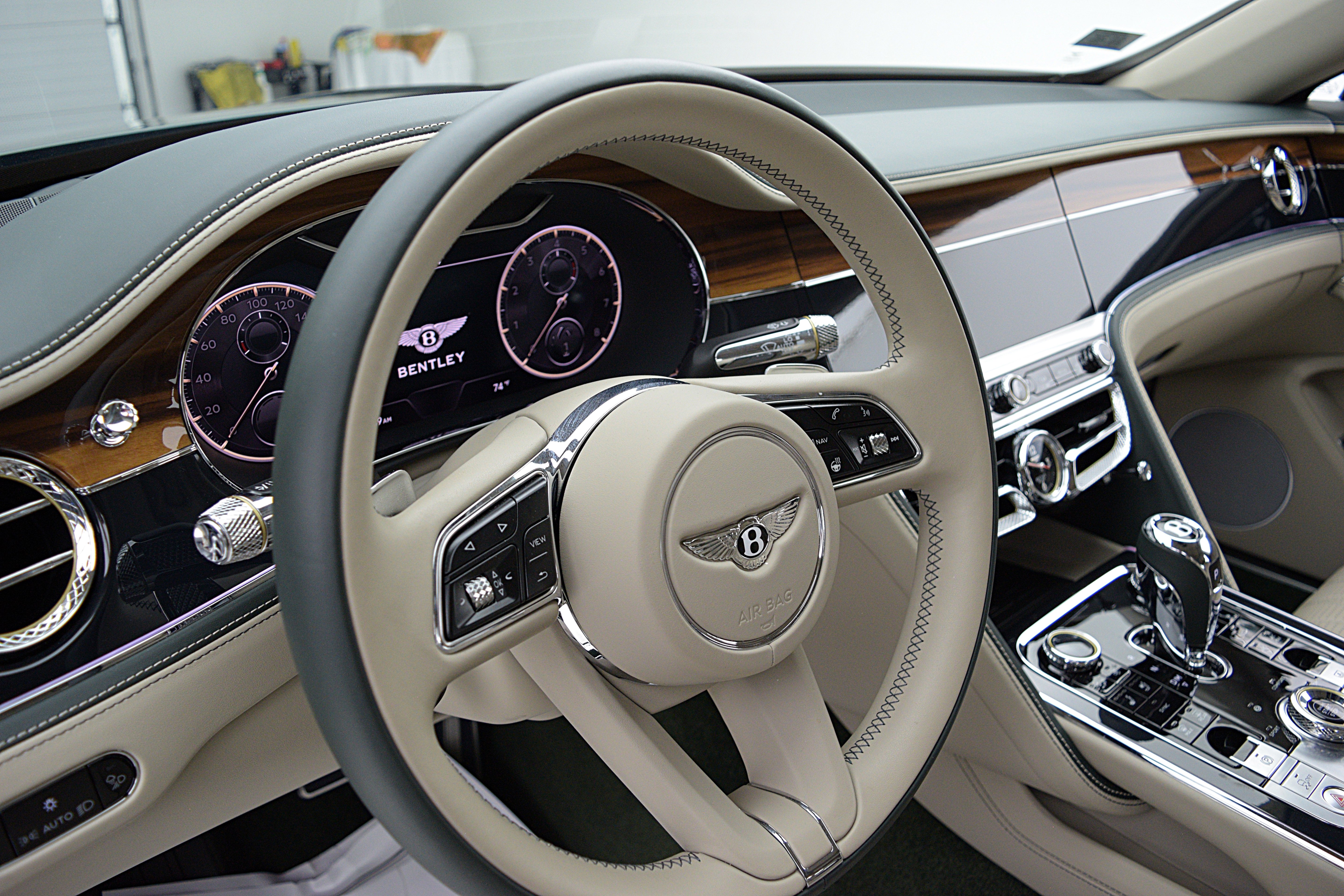 Certified 2022 Bentley Flying Spur V8 AWD/4WD image 37