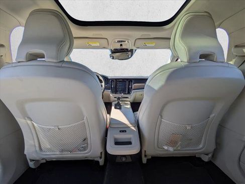 Used 2019 Volvo V90 T5 Cross Country w/ Advanced Package image 19