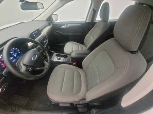 Used 2021 Ford Escape S image 17