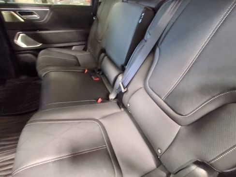 Used 2025 INFINITI QX80 Sensory image 18