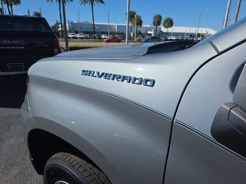 Used 2025 Chevrolet Silverado 1500 W/T image 7