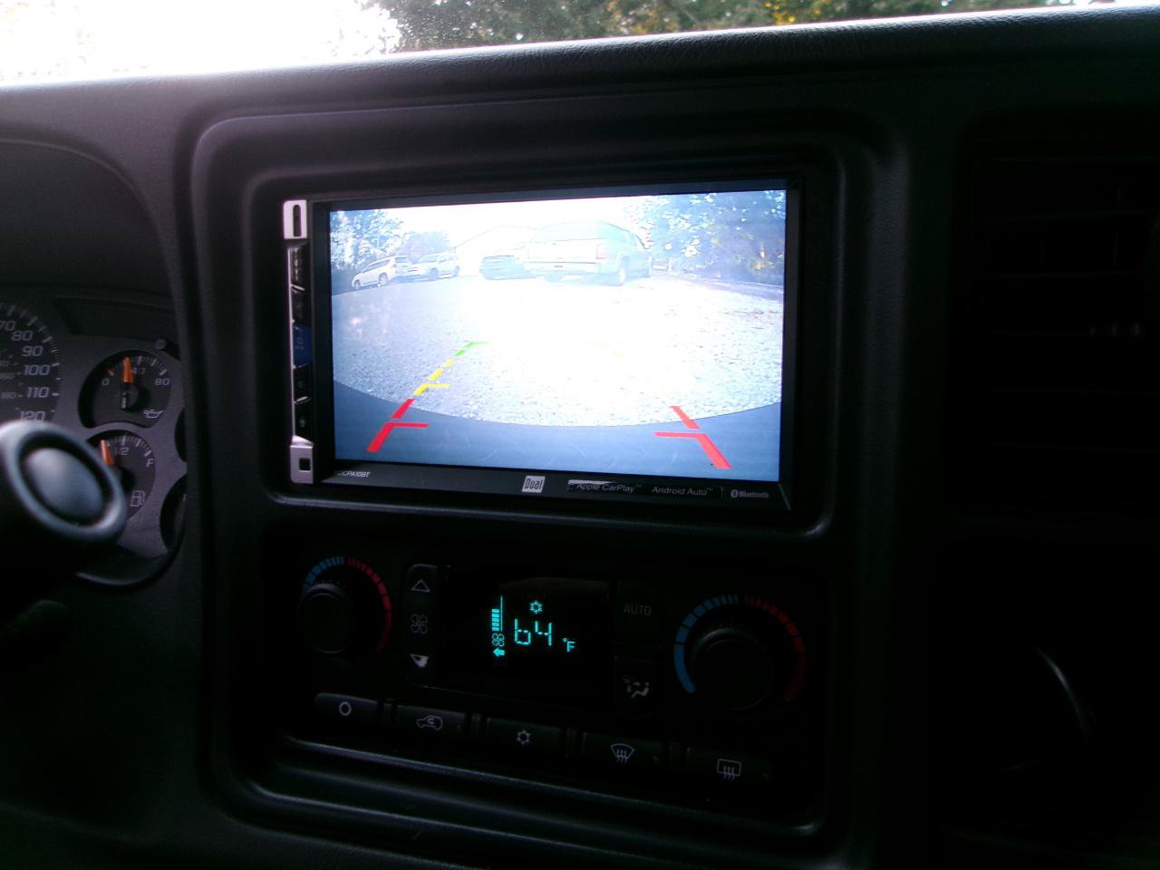 Used 2004 Chevrolet Avalanche Z71 w/ Sun And Sound Package AWD/4WD image 2
