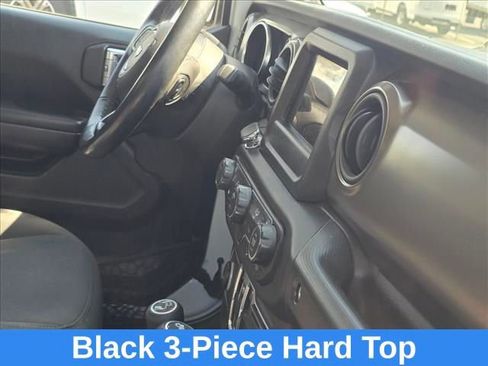 Used 2018 Jeep Wrangler Unlimited Sport S image 25