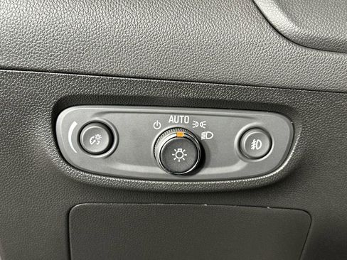 Used 2023 Buick Encore GX Preferred w/ Cold Weather Comfort Package FWD image 21