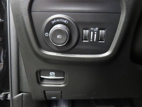 Used 2024 Jeep Grand Cherokee L Overland w/ Luxury Tech Group IV AWD/4WD image 51