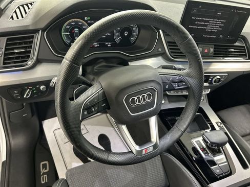 Used 2024 Audi Q5 e Prestige AWD/4WD image 4