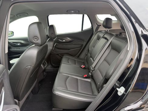 Used 2022 GMC Terrain SLT w/ Infotainment Package II image 16