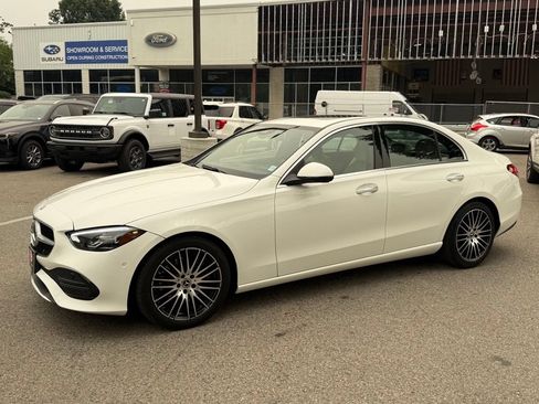 Used 2024 Mercedes-Benz C 300 4MATIC Sedan image 4