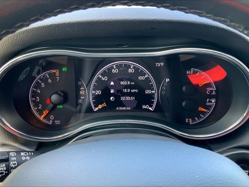 Used 2021 Jeep Grand Cherokee Laredo RWD image 25
