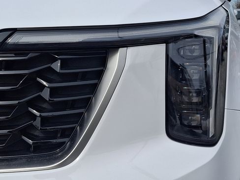 Certified 2025 Kia Sorento S w/ Panoramic Sunroof Package image 9