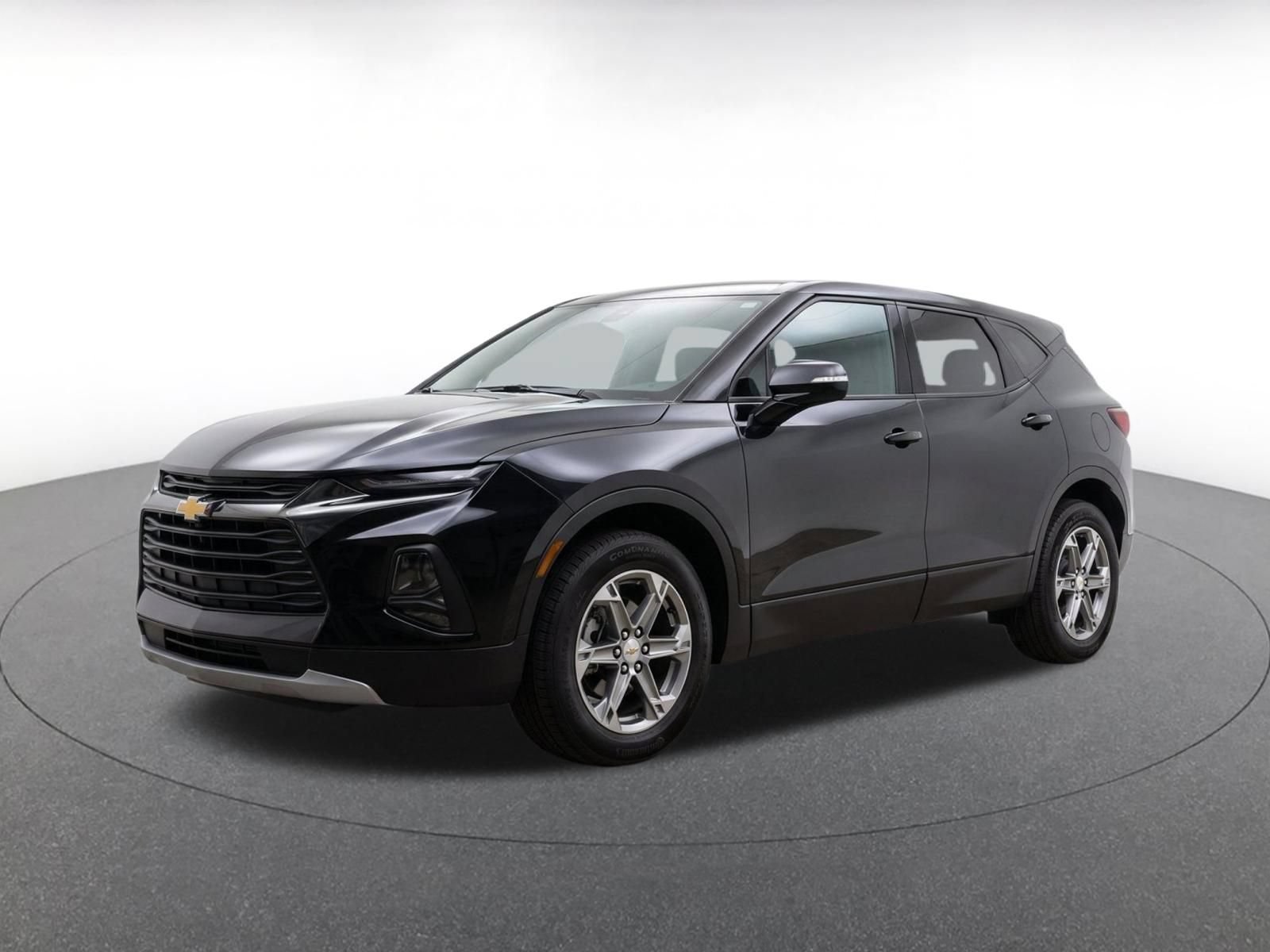 Used 2026 Chevrolet Blazer LT FWD image 3