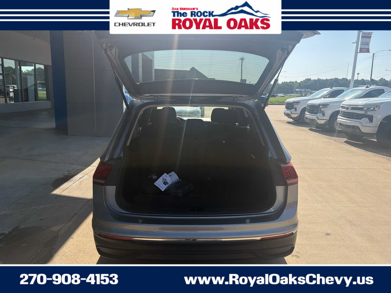 Used 2023 Volkswagen Tiguan S FWD image 5