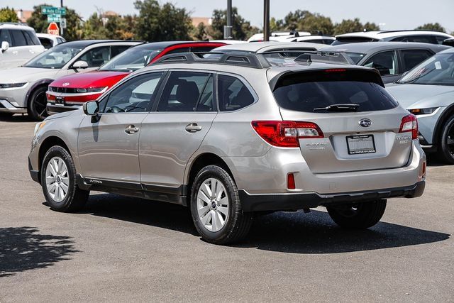 Used 2016 Subaru Outback 2.5i Premium AWD/4WD image 2