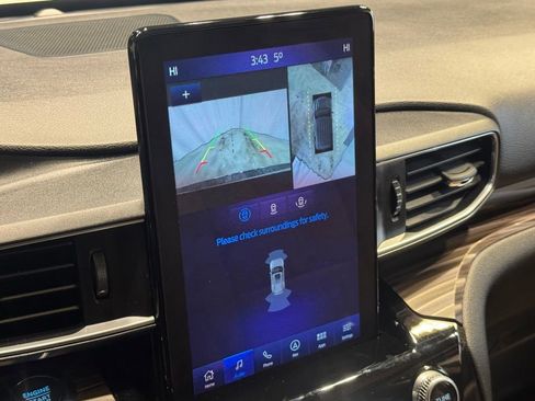 Used 2022 Ford Explorer Limited w/ Limited Technology Package image 11