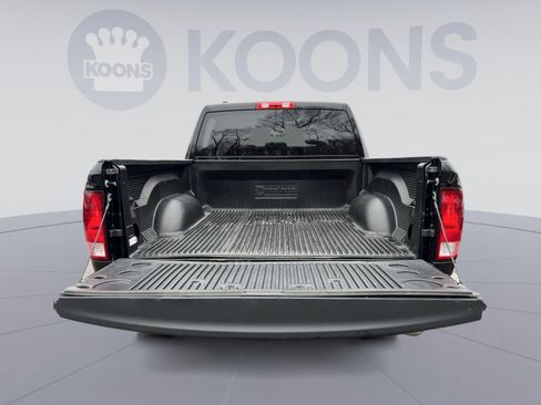 Used 2023 RAM 1500 Classic SLT image 25