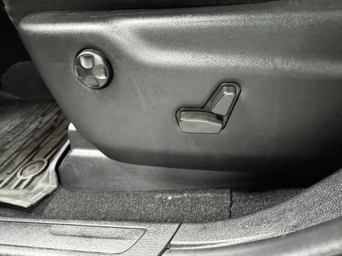 Used 2021 Jeep Grand Cherokee Laredo X image 20