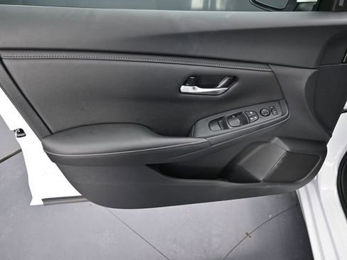 Used 2025 Nissan Sentra SV image 26