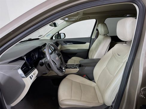 Used 2023 Cadillac XT6 Premium Luxury image 9