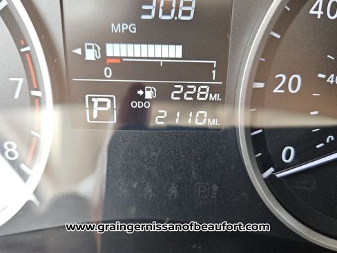Used 2025 Nissan Kicks Play S FWD image 15
