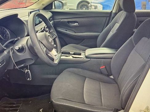 Used 2024 Nissan Sentra SV image 2