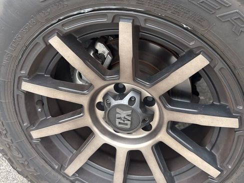 Used 2016 Jeep Wrangler Unlimited Sahara w/ Connectivity Group image 19