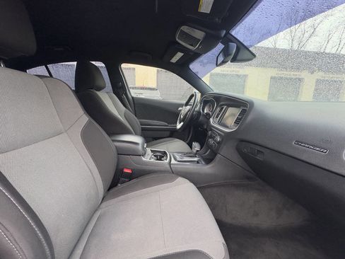 Used 2015 Dodge Charger SXT w/ Driver Confidence Group image 13