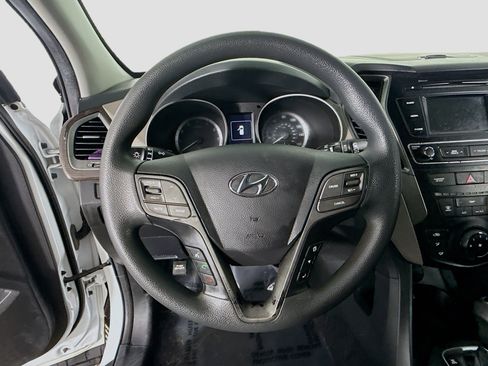 Used 2018 Hyundai Santa Fe Sport image 13