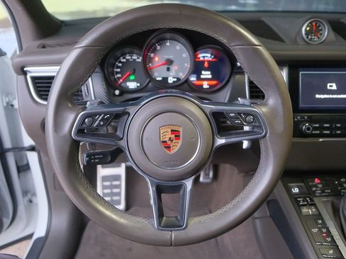Used 2017 Porsche Macan S image 15